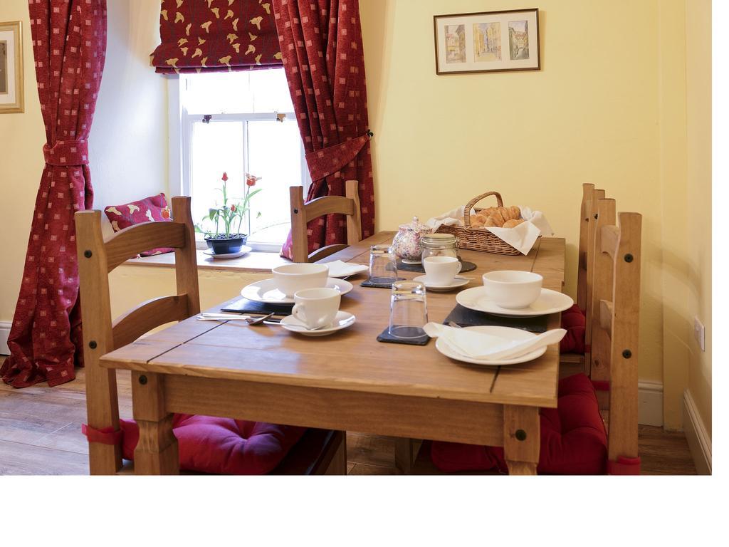 Steeple View Bed & Breakfast Newport  Bagian luar foto