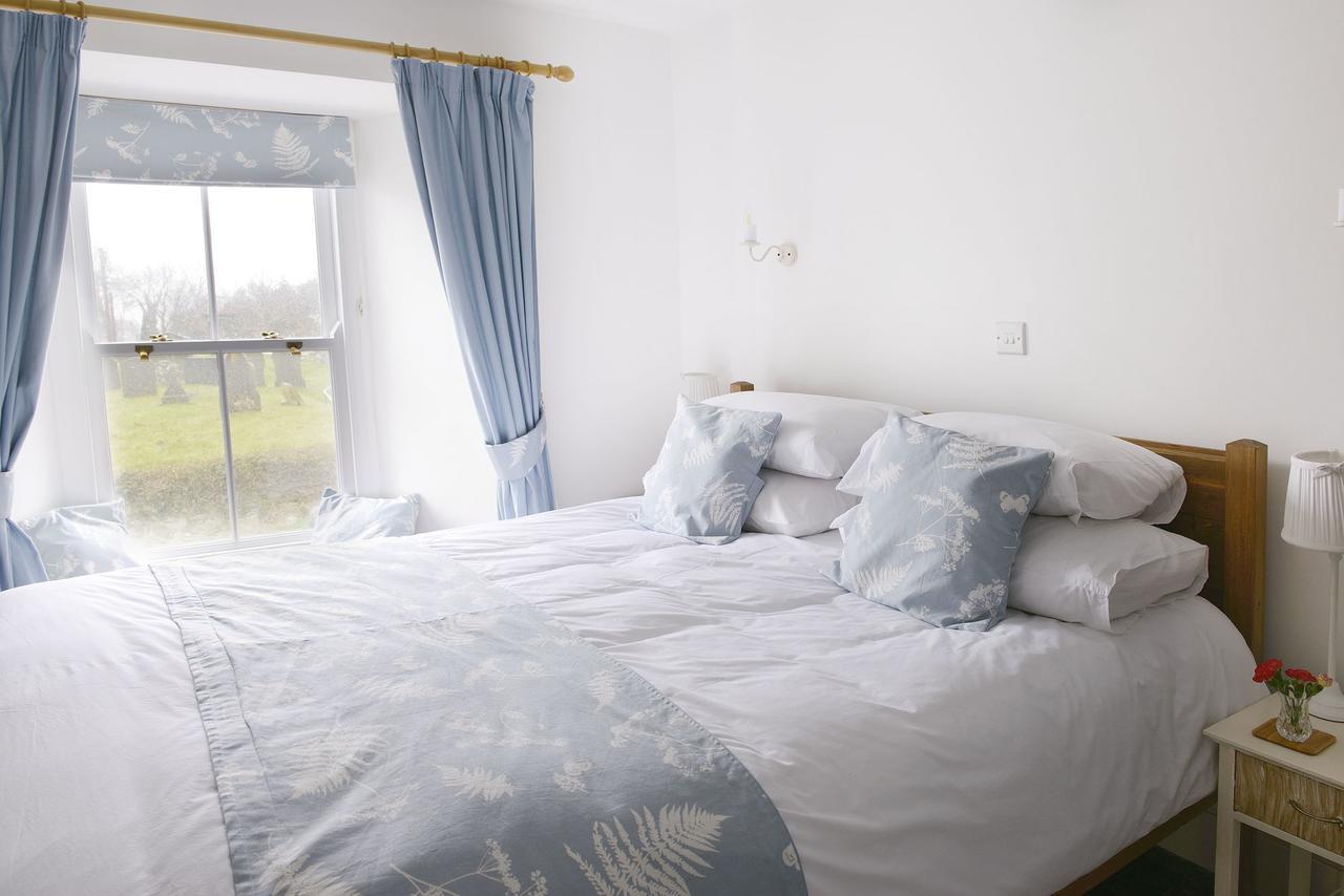 Steeple View Bed & Breakfast Newport  Bagian luar foto